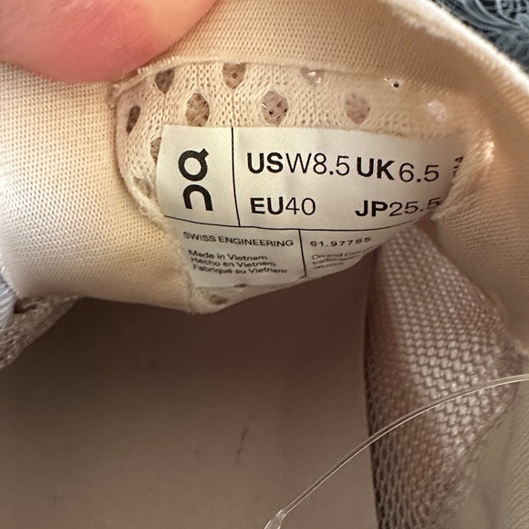 On Running Women's Cream and Pink Sneakers - Picture 2 of 4